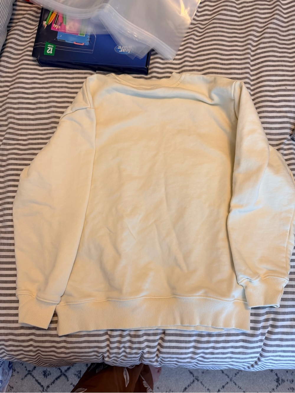 Gucci Cream Crewneck Sweatshirt with Signature Label - Picture 6 of 7